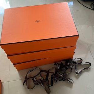 Medium sized hermes boxes with ribbon